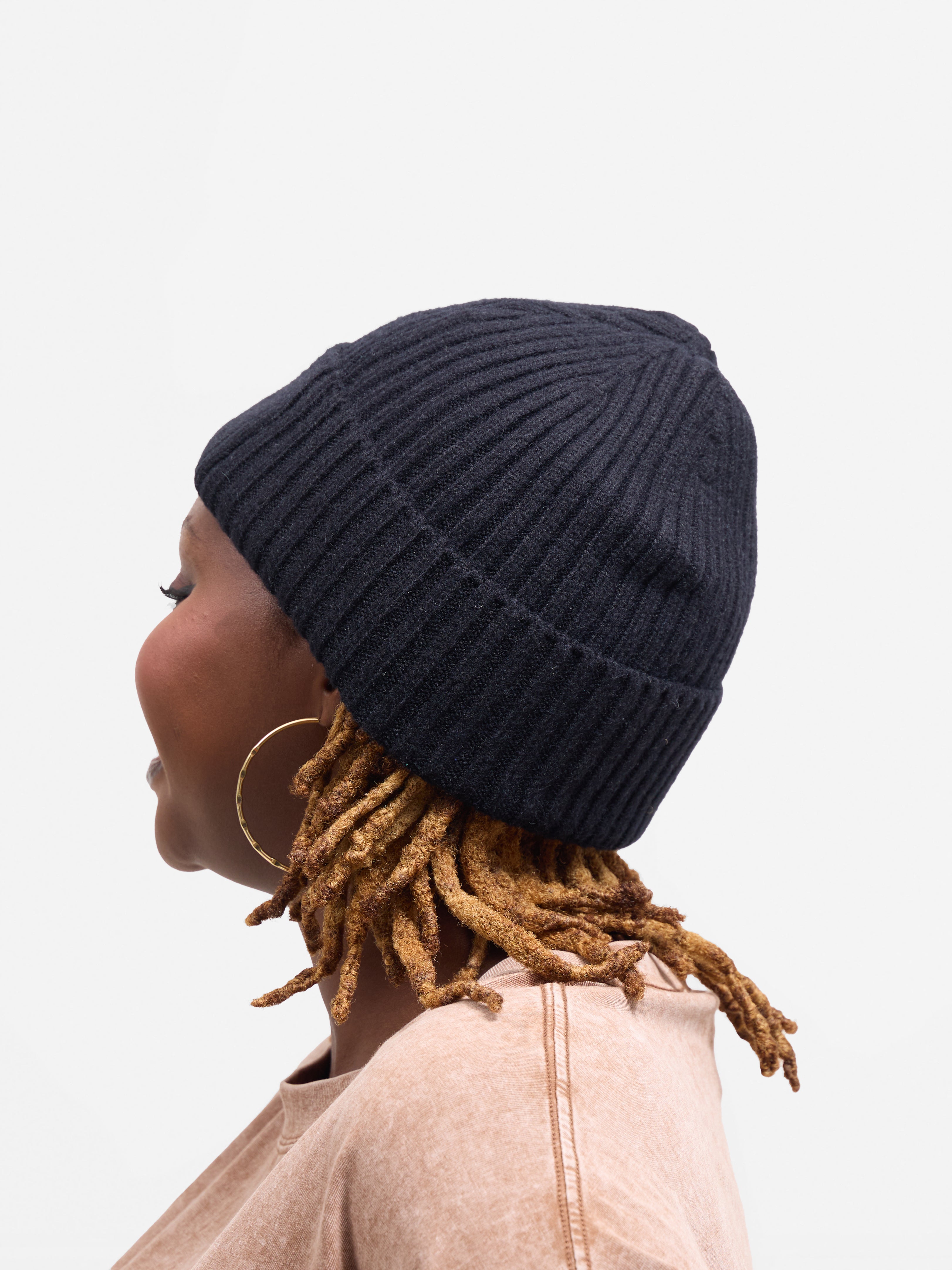 Black Fisherman's beanie